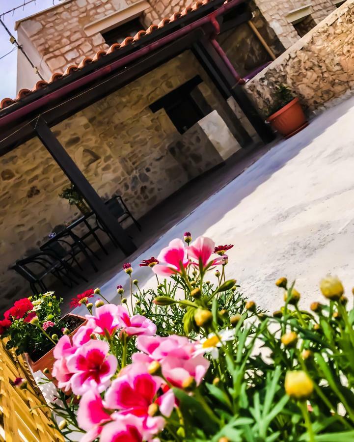 Antonia'S Home Alfa Village Kültér fotó